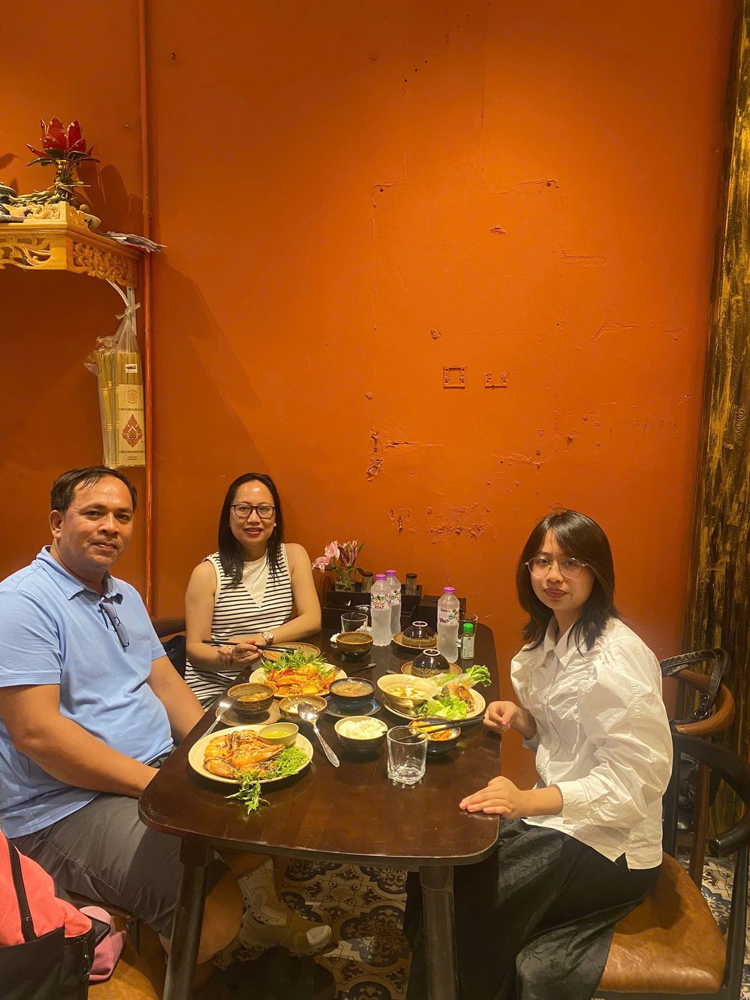 International guests dining together